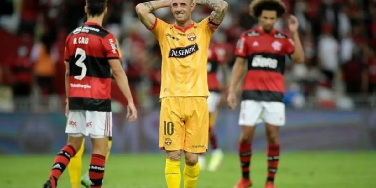 Damián Díaz no mostró su gran nivel en Barcelona SC, en la semifinal de ida ante Flamengo en el Maracaná, y los hinchas cuestionaron su titularidad pero se debió a que jugó infiltrado en su espalda