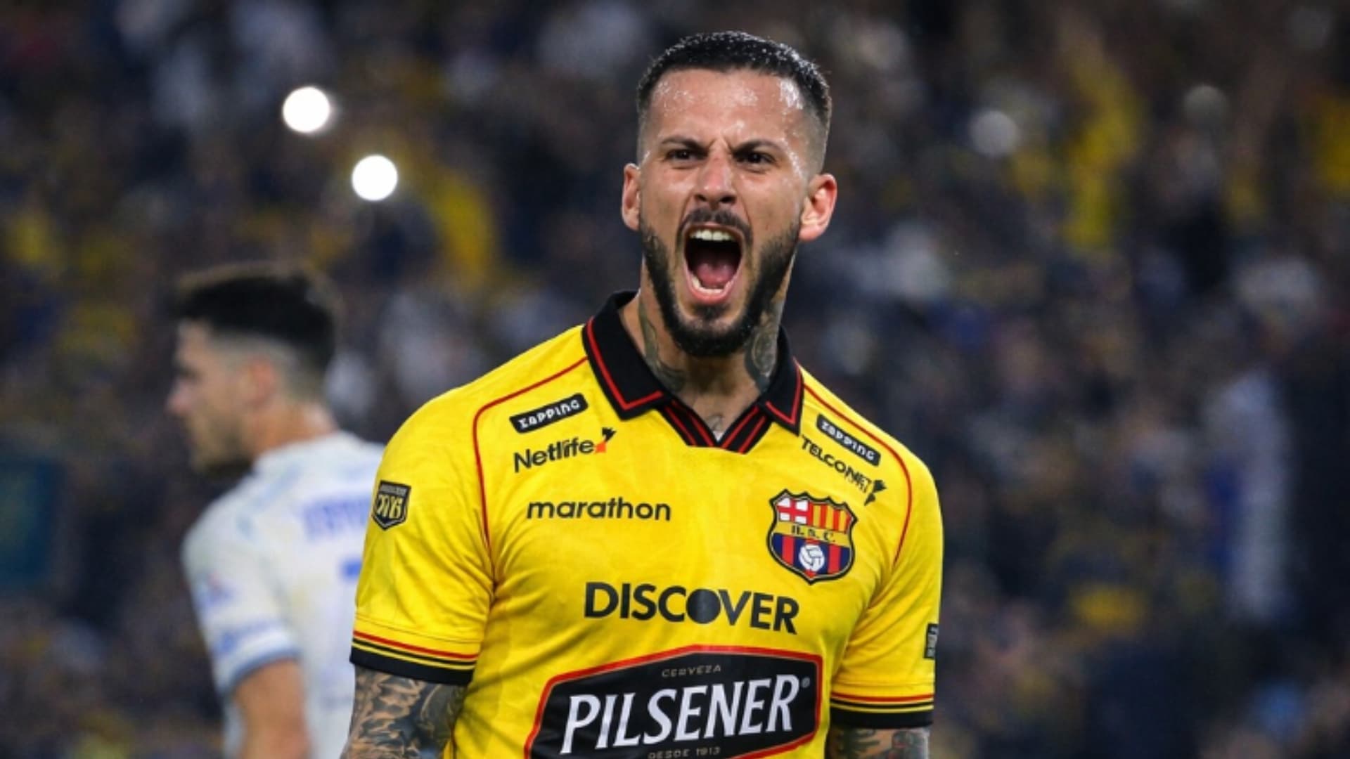 Darío Benedetto se llevó críticas de un sector de la hinchada de Barcelona SC porque no es aporte en delantera