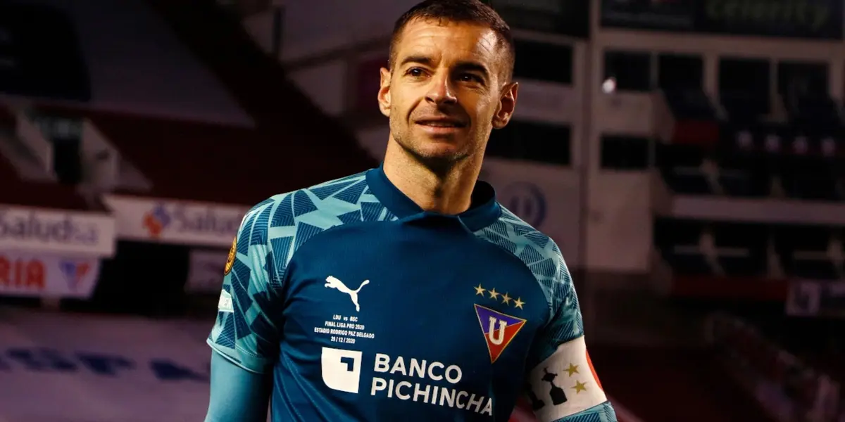Desde el entorno de Liga de Quito hablaron del caso de Adrián Gabbarini, ahora que el club tiene varios jugadores en el puesto