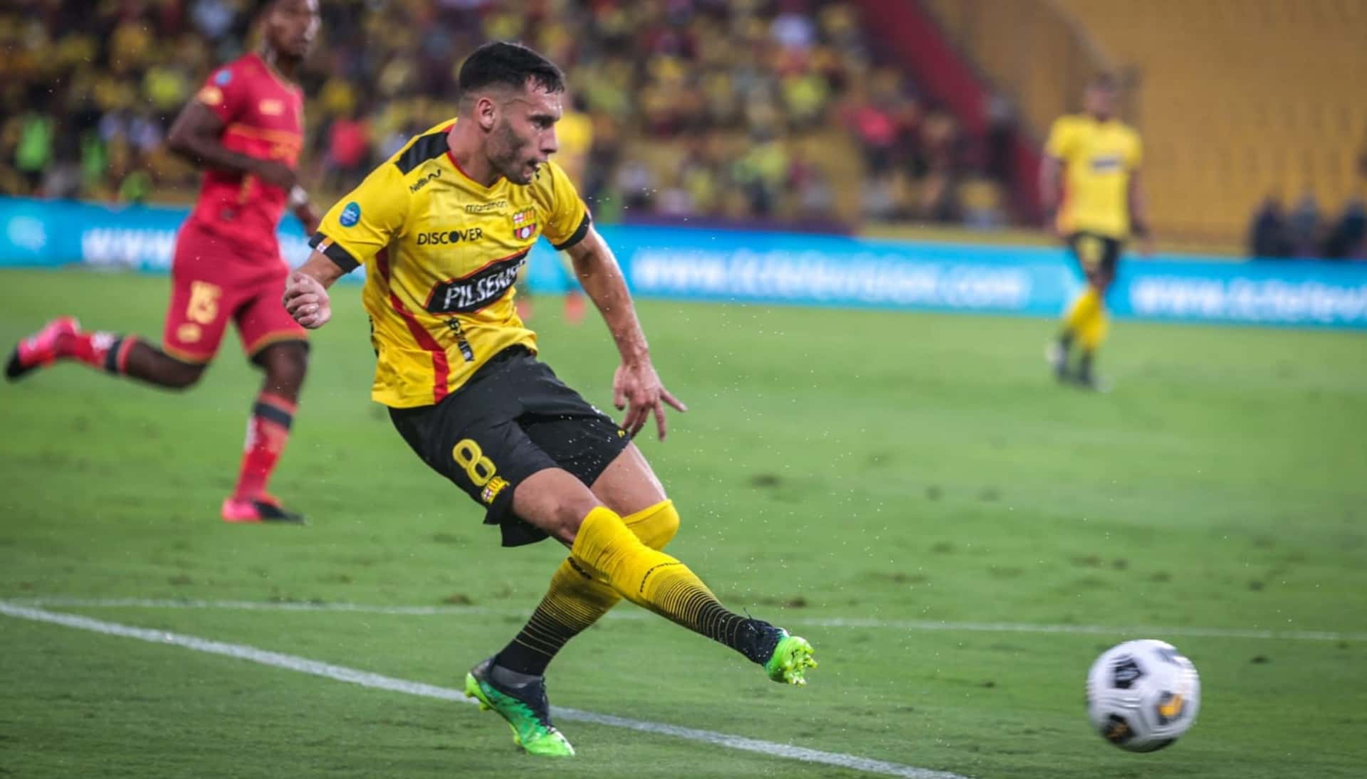 El argentino Emmanuel Martínez luego de su cuarto gol hizo un gesto muy polémico que dará de que hablar