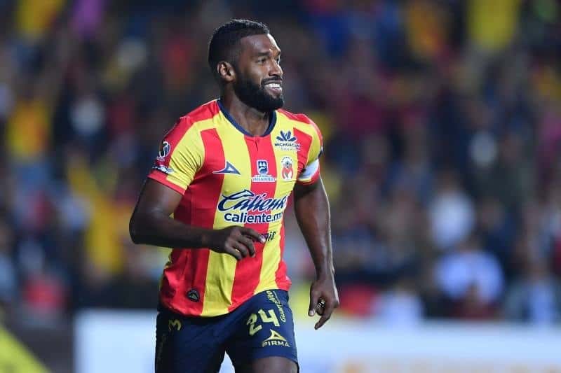 El defensa central viste una nueva camiseta en la LigaPro