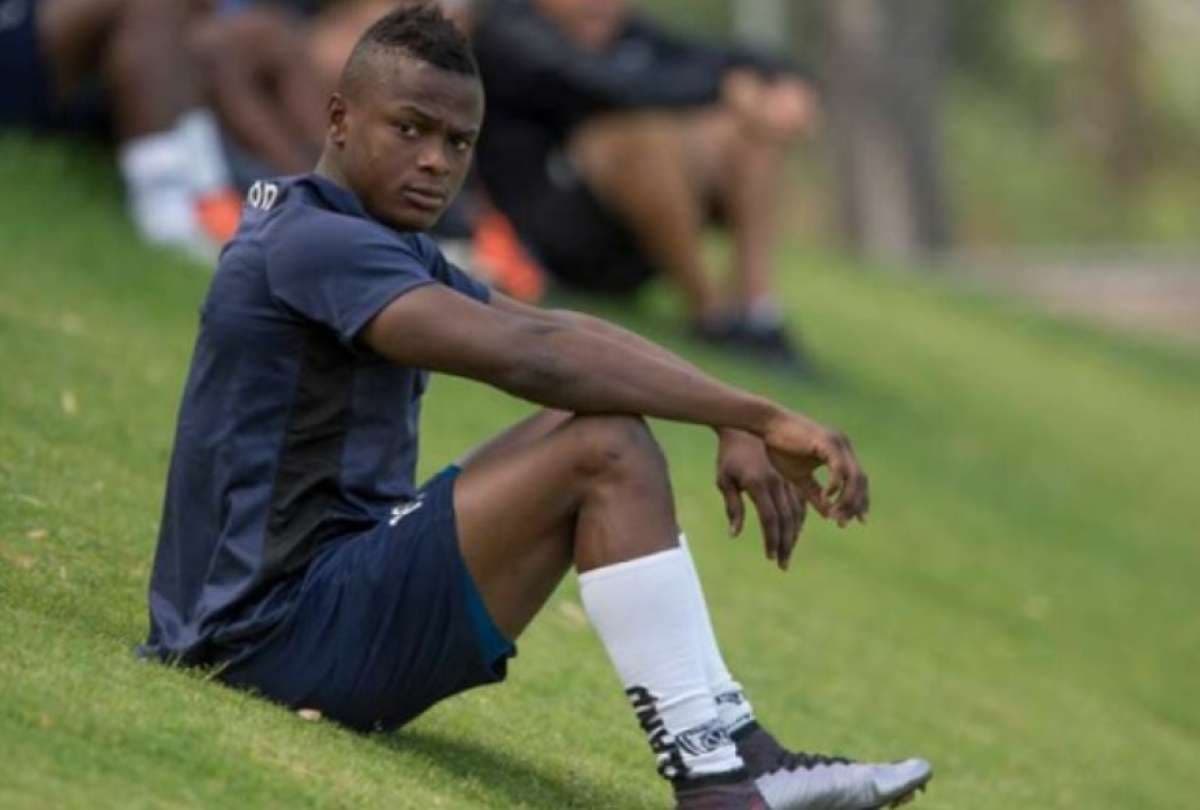El delantero ecuatoriano ya debutó con el Manta FC
