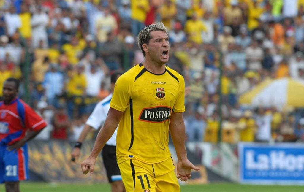 El delantero llegó como la gran estrella del Ídolo pero no dio la talla