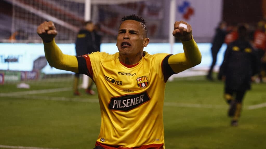 El delantero uruguayo quería continuar en Barcelona SC