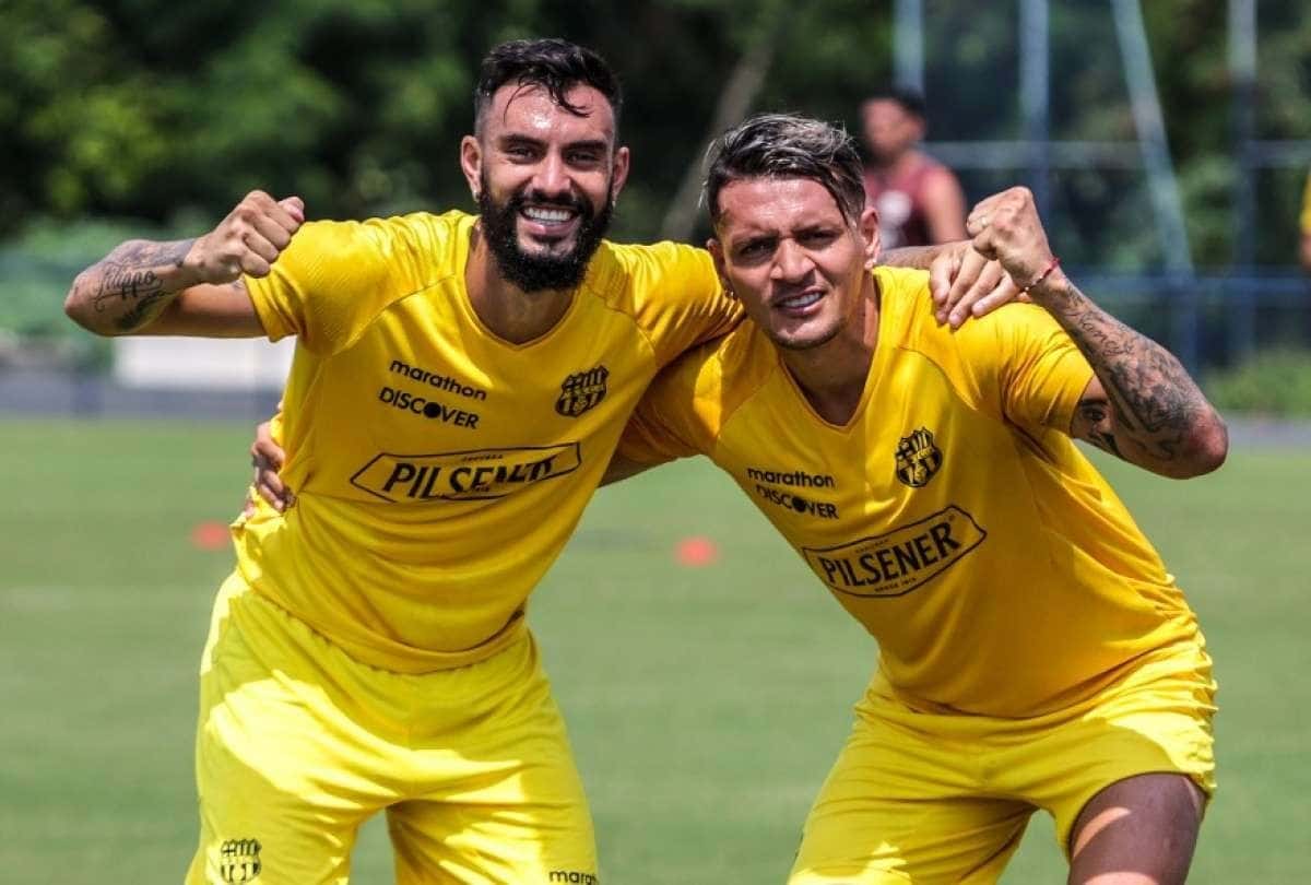 El delantero uruguayo tendría todo arreglado para irse de Barcelona
