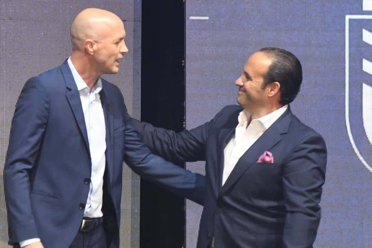 El director técnico de la selección ecuatoriana llegó desde Europa, con el objetivo de cambiar la mentalidad en la selección pero le salió caro a la Ecuafútbol