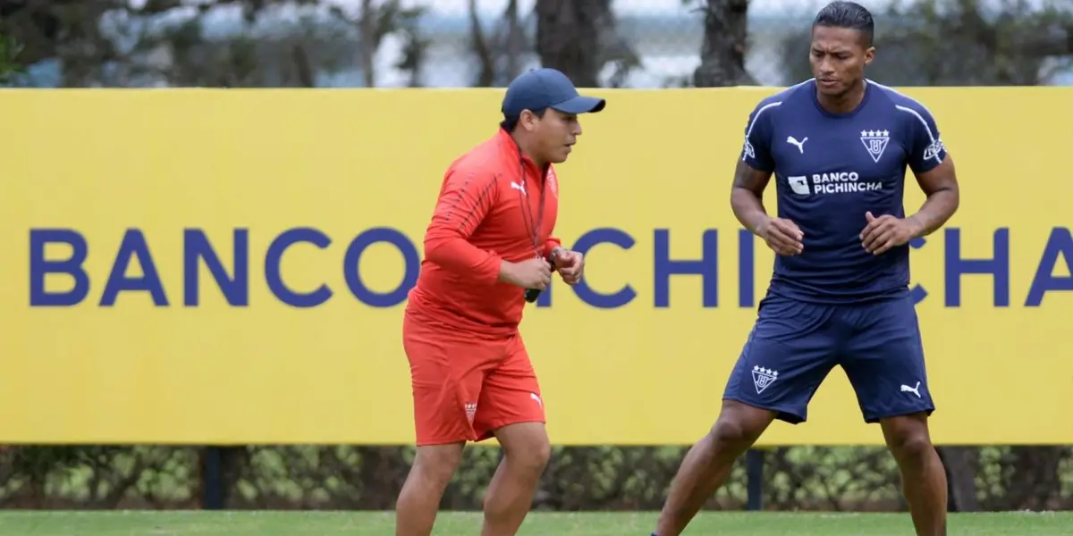 El ecuatoriano Antonio Valencia se dedicó a entrenar por su cuenta luego que no pudiera llegar a Pomasqui por el paro nacional