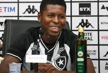 El ecuatoriano está envuelto en un acto de indisciplina en Brasil y sería separado de Botafogo