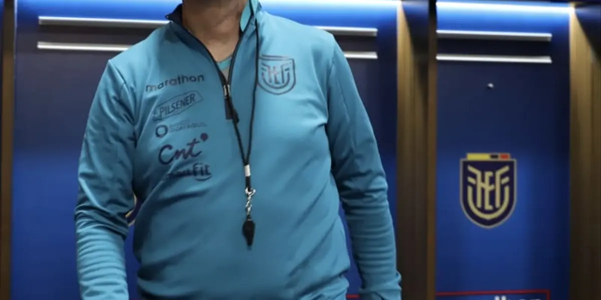 El entrenador argentino explica sus decisiones en cancha