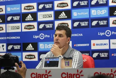 El entrenador Español no puede plasmar su idea de juego en Emelec