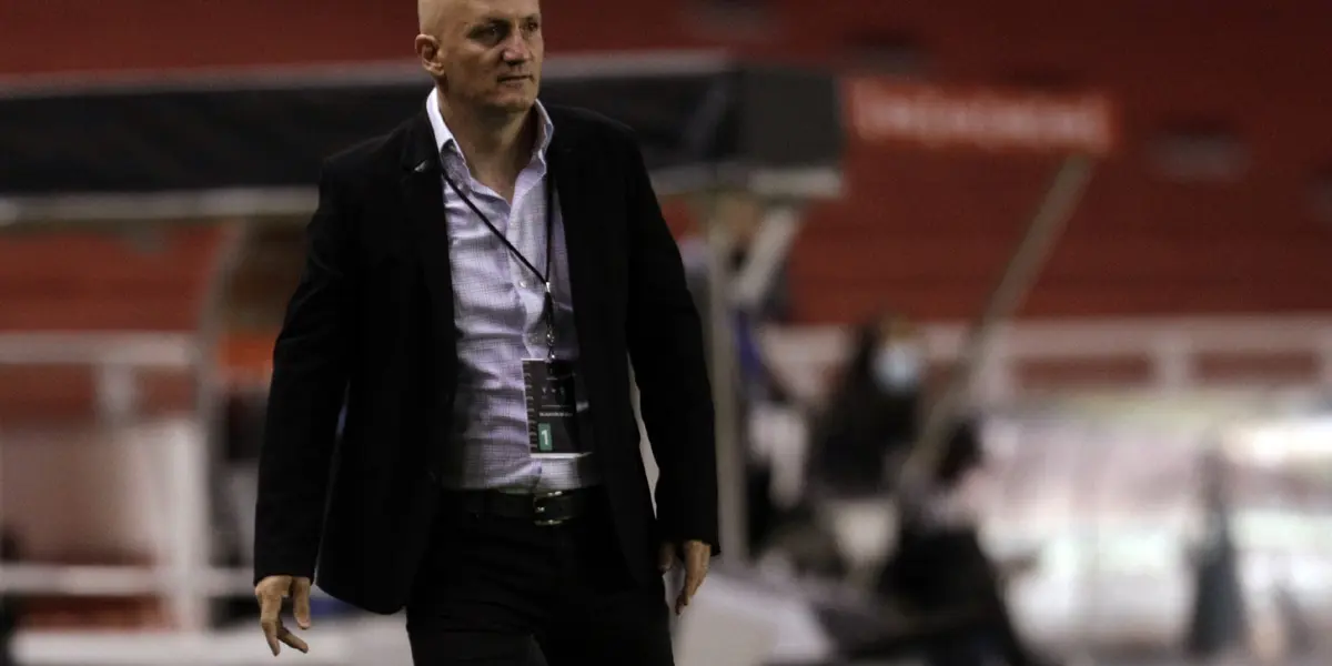 El entrenador uruguayo llevó a Liga a octavos de final de la Copa Libertadores de América