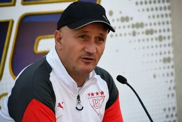 El entrenador uruguayo prepara a Liga de Quito para el inicio de la temporada