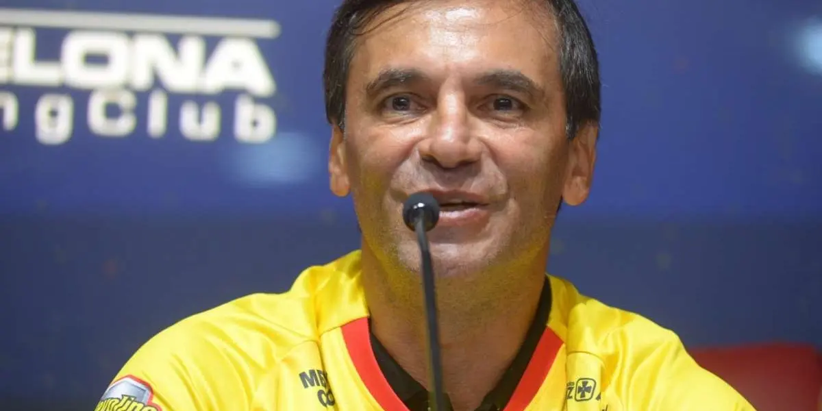 El entrenador uruguayo no pudo Con Liga de Quito la presente temporada