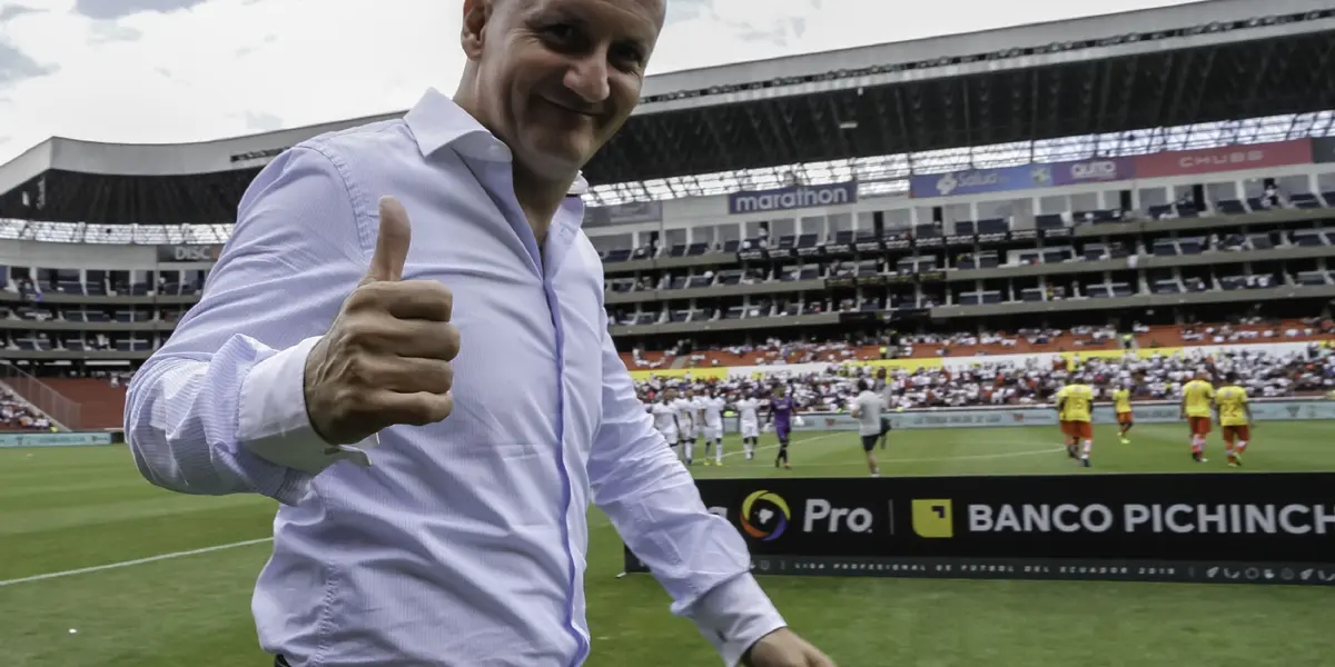 El entrenador uruguayo tiene una oferta interesante del fútbol colombiano