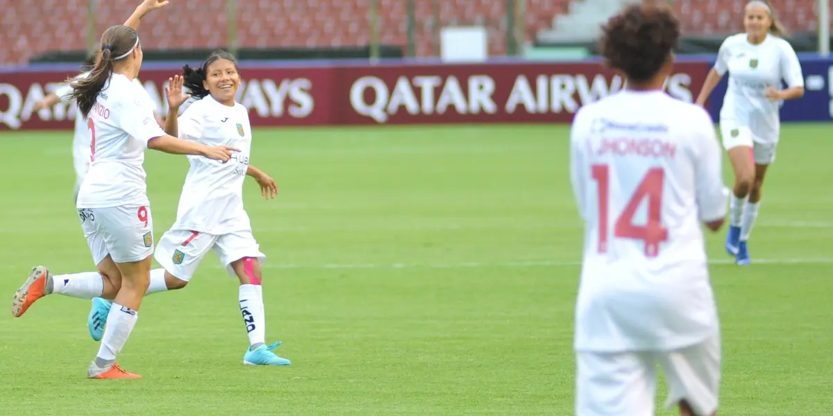 El equipo de Deportivo Cuenca femenino logró hacerse de una victoria sobre Mundo Futuro de Bolivia