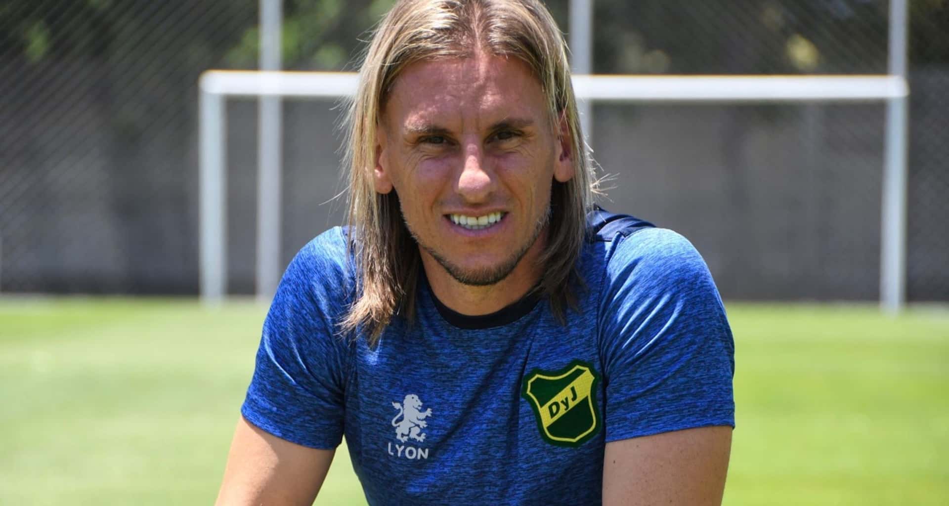 El estratega argentino se fue al fútbol de España luego de que en Ecuador le cerraran las puertas