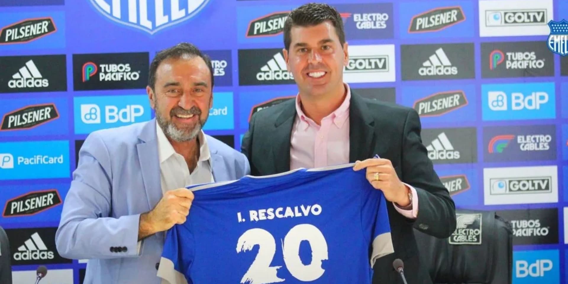 El estratega español Ismael Rescalvo no se la pondrá fácil a Emelec si su idea es mandarlo del club