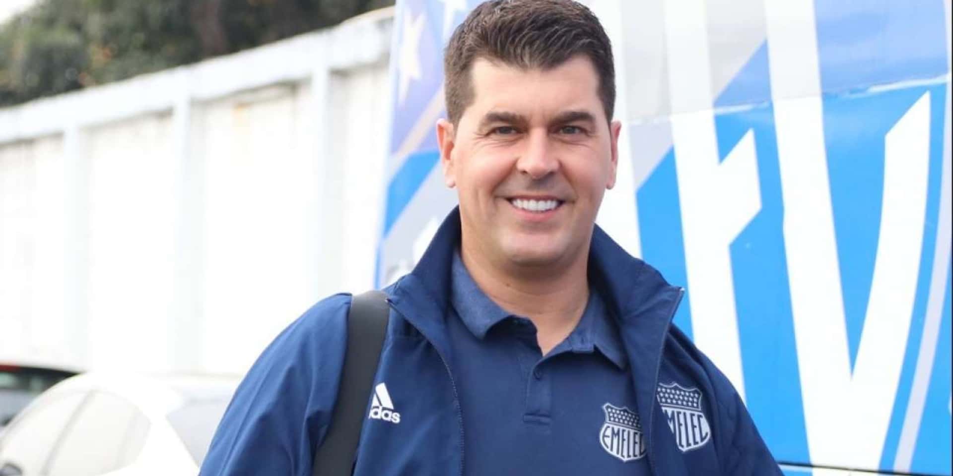 El estratega español tiene claro que no continuará en Emelec y hay dos opciones donde puede continuar su carrera