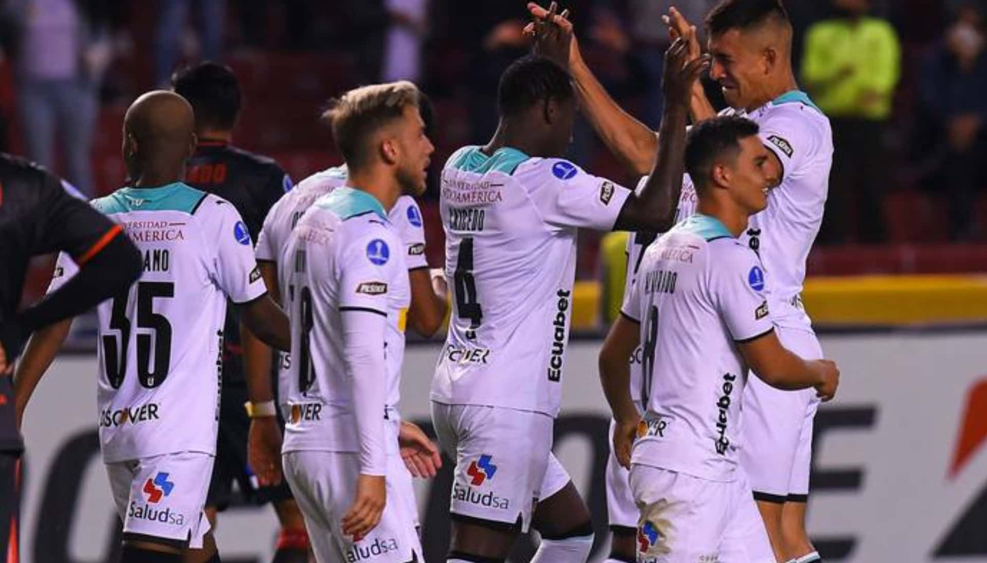 El estratega llegó a ofrecer "el oro y el moro" en Liga de Quito pero pasó desapercibido