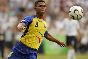 El ex capitán de la selección ecuatoriana no pierde su calidad con el balón en los pies