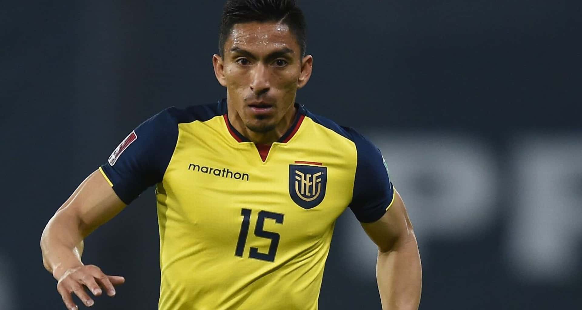 El ex jugador de Emelec habló de su posibilidad de jugar en Barcelona SC