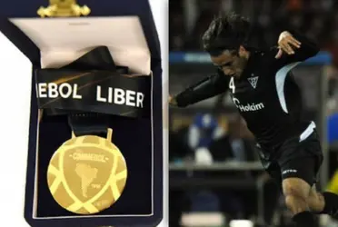 El ex jugador de Liga Deportiva Universitaria de Quito confesó que hizo con su medalla