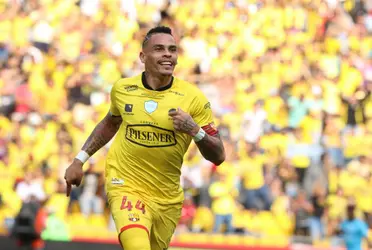 El exdelantero de Barcelona S.C, Jonathan Alvez no tiene muchos minutos en Colombia; sin embargo, su salario es muy superior al que ganaba en el ídolo.