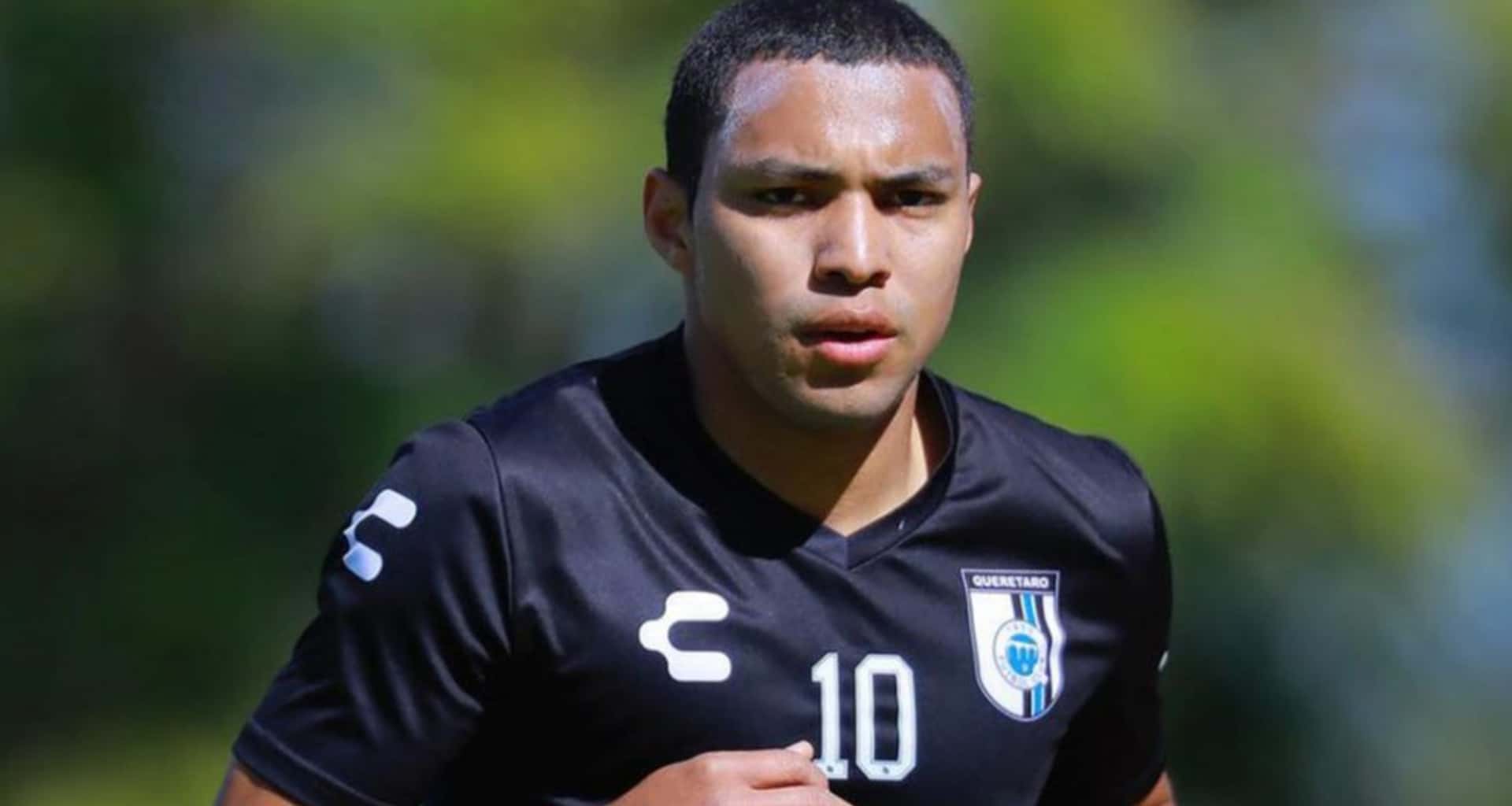 El futbolista ecuatoriano regresó a las canchas con el equipo mexicano