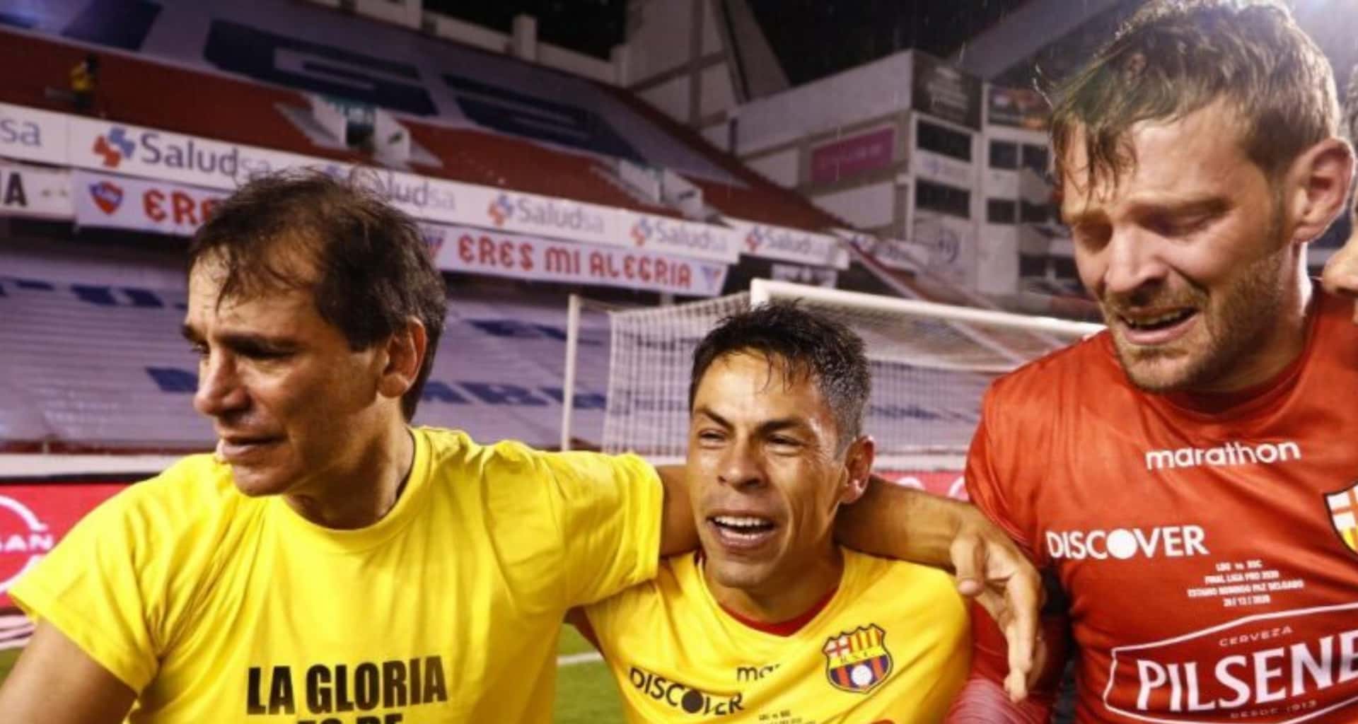 El golero de Barcelona SC se refirió a la renovación del estratega argentino y le dejó un mensaje