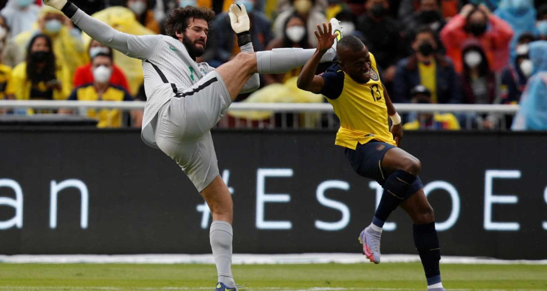 El golero habló en la rueda de prensa luego del partido contra Ecuador y causó el enfado de los hinchas