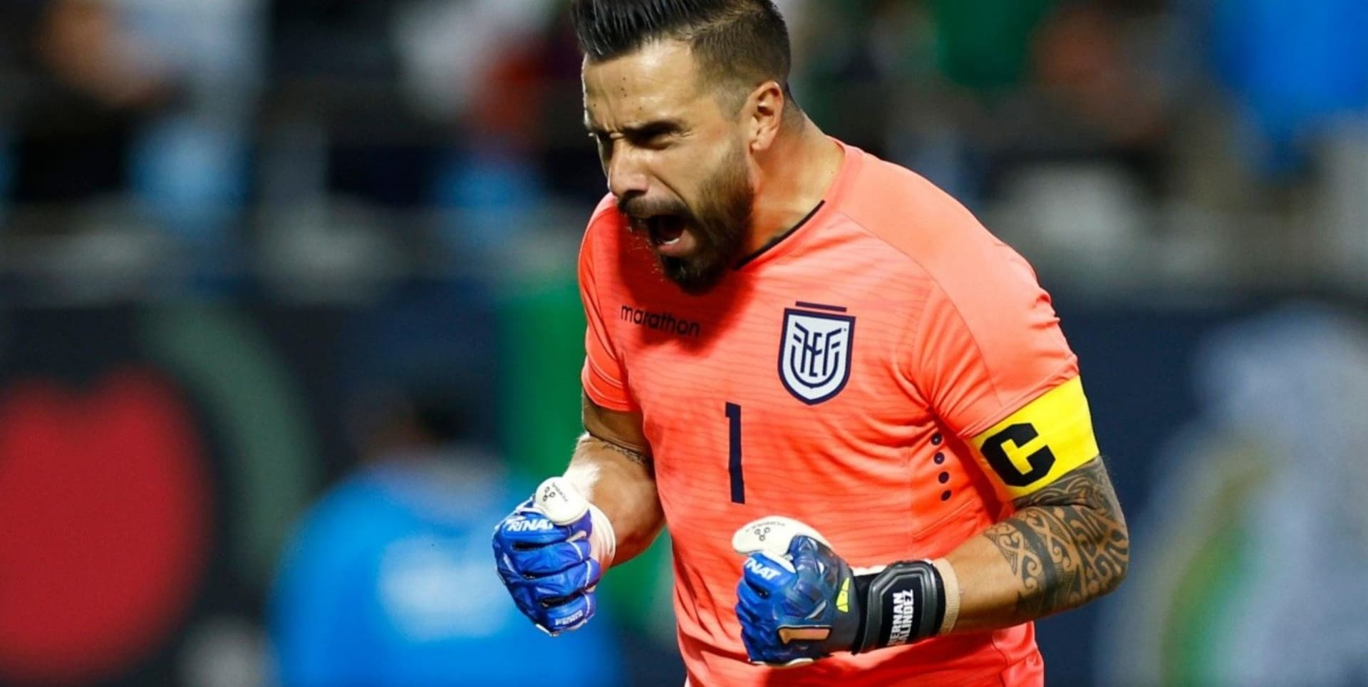 El golero de la Selección Ecuatoriana se llevó los aplausos cuando salió al terreno de juego