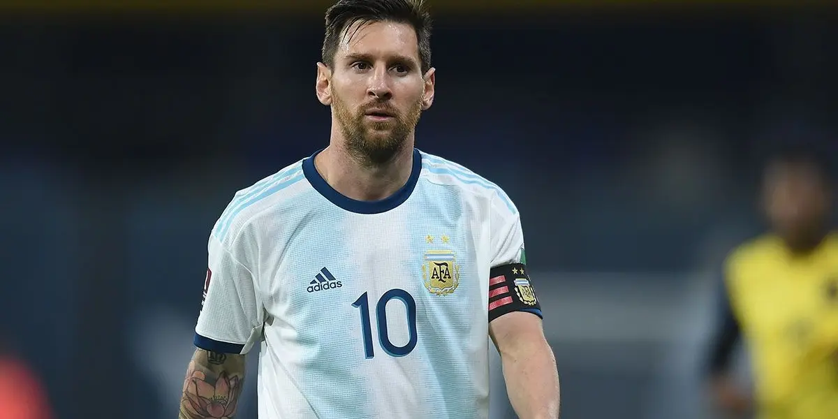 El jugador argentino aprovechó para saludar a algunos jugadores ecuatorianos