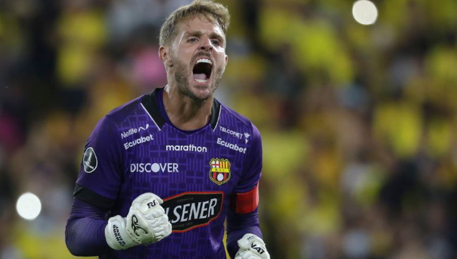 El jugador contó la anécdota de como le ayudó a Javier Burrai a llegar a Barcelona SC