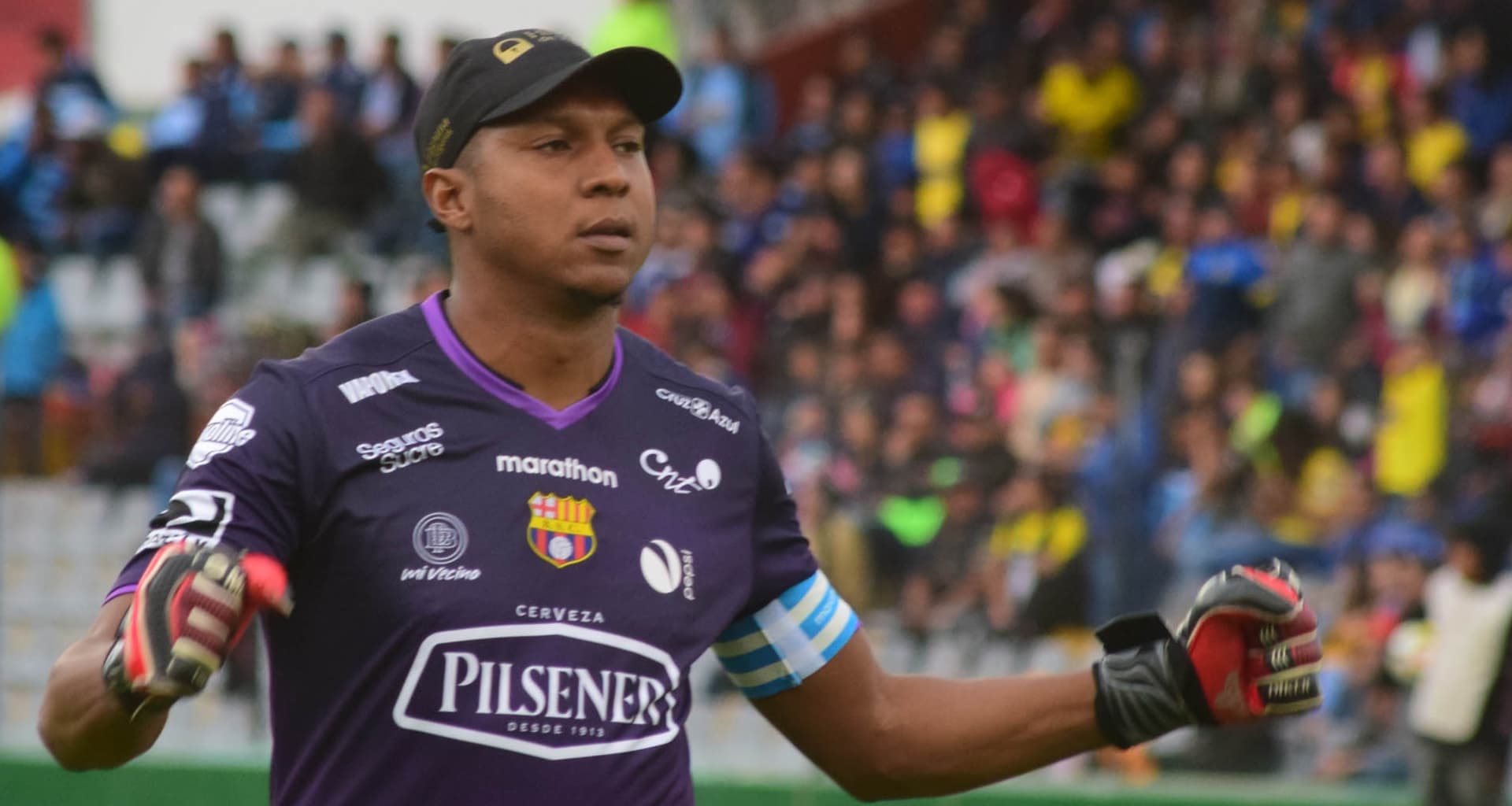 El jugador del Delfín hizo una broma con la posible vinculción a otro equipo y por poco se le sale de las manos