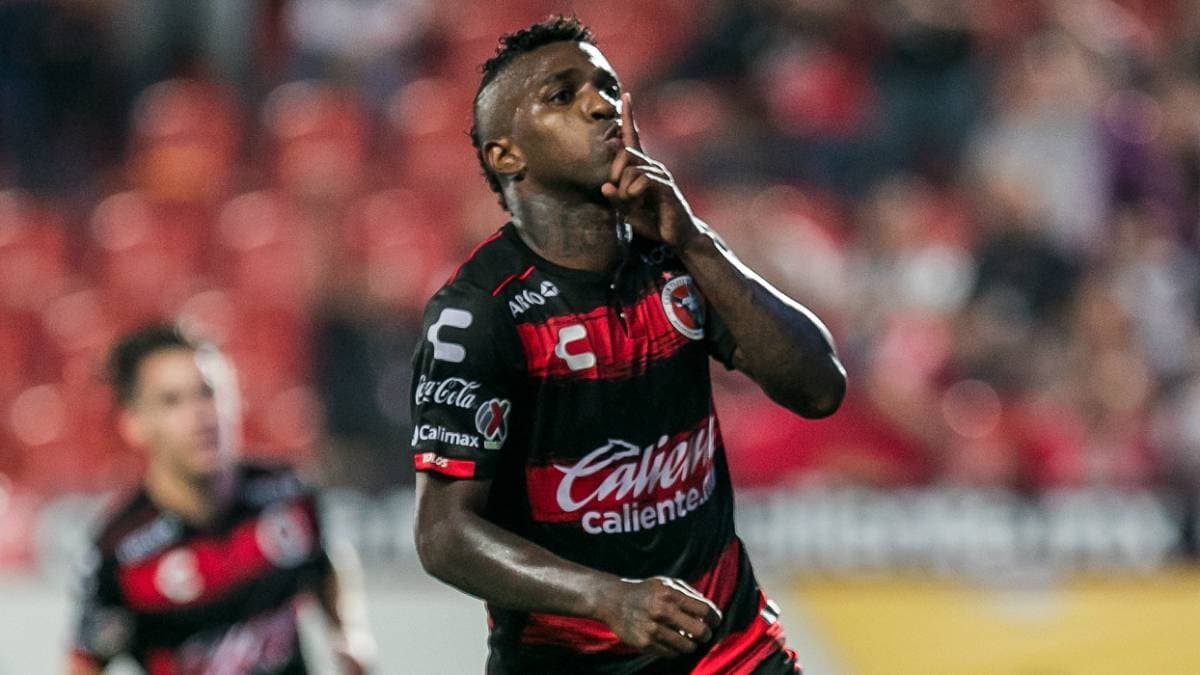 El jugador ecuatoriano viajaría a cerrar el vínculo con su nuevo club