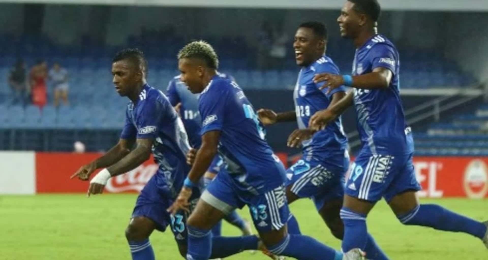 El jugador en Emelec no es de lo mejor en el plantel pero Miguel Rondelli lo sigue poniendo de titular