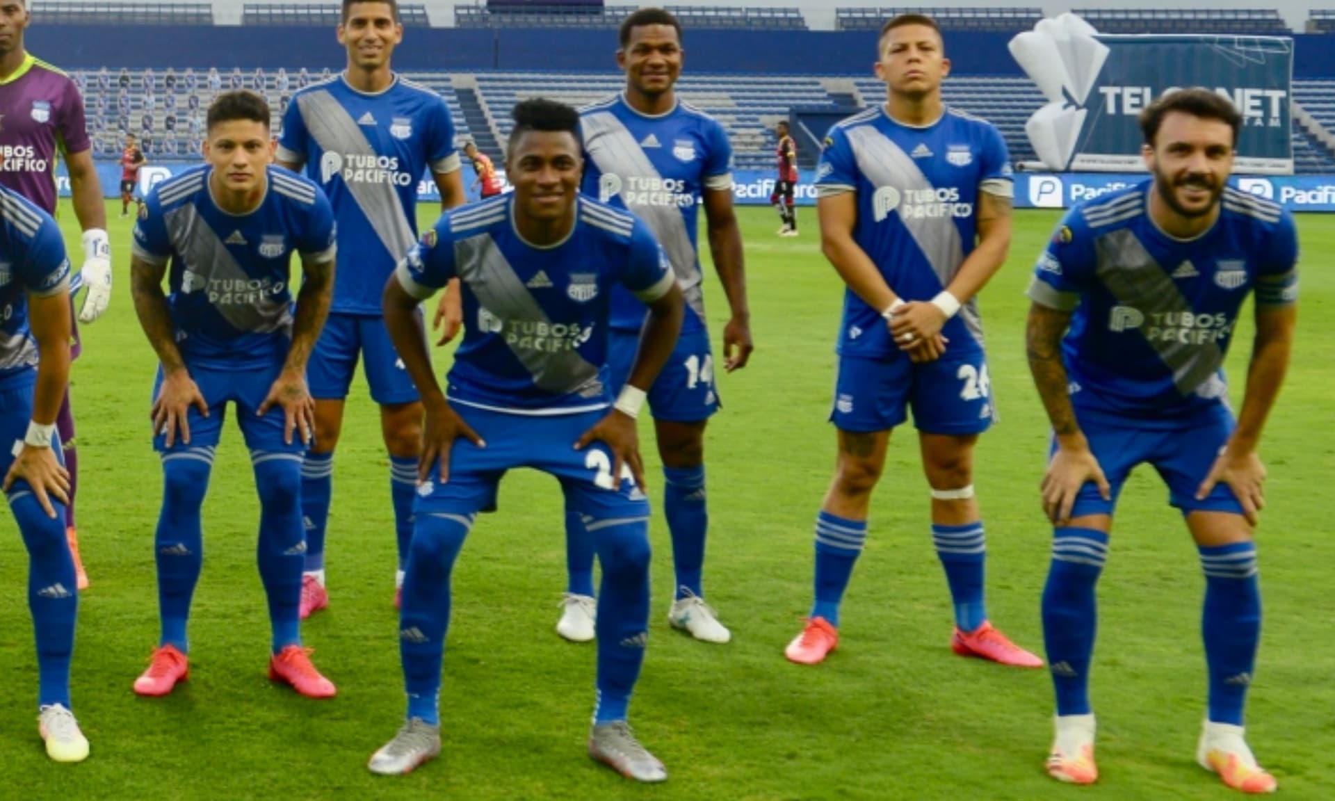 El jugador es bravo, pero no en el terreno de juego, los hinchas ya no lo soportan
