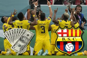 El jugador hoy gana 40 dólares en su trabajo pero en su mejor momento hizo mucho dinero en Barcelona SC 