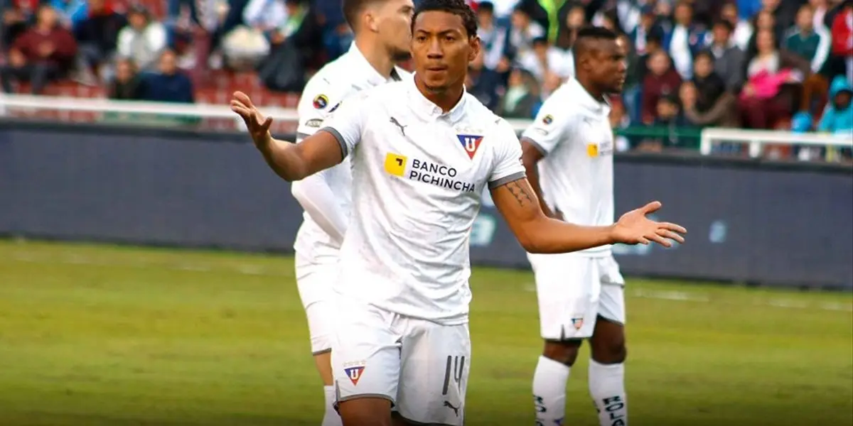 El jugador de Liga de Quito realizó un blooper en las redes sociales.