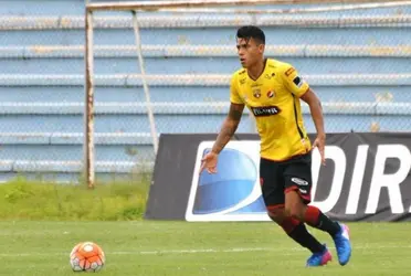 El jugador terminó jugando en el América de Quito de la serie "B"
