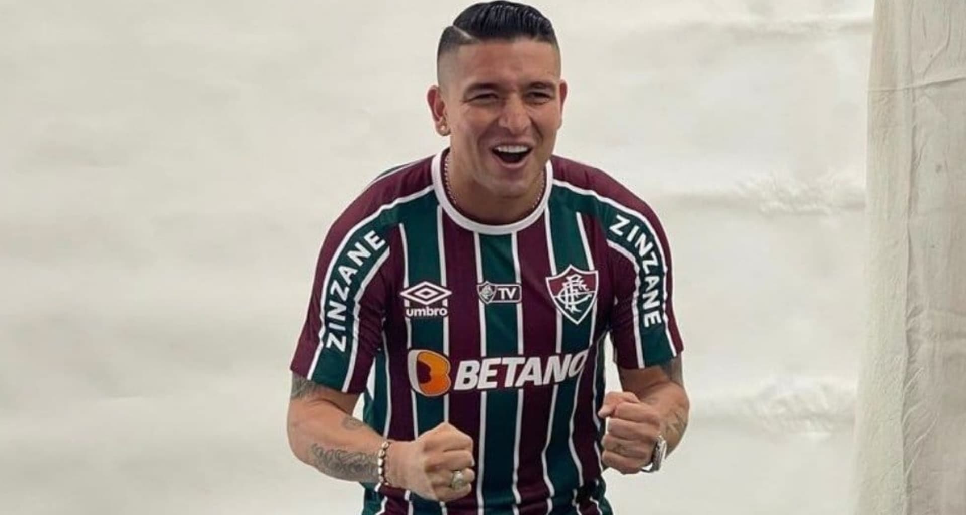 El 'Pitbull' fue presentado oficialmente por Fluminense de Brasil