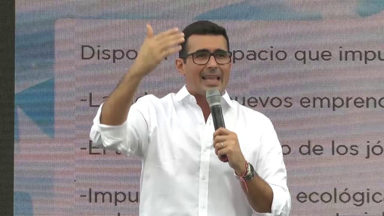 El presentador de televisión ha pasado por varios programas y pero tiene una mala racha por donde ha participado