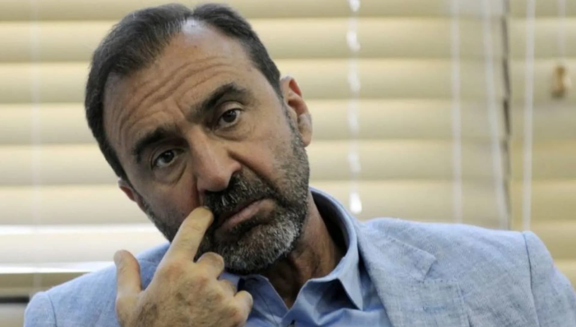 El presidente del Club Sport Emelec confesó que quiere lejos a unos de los candidatos a la presidencia