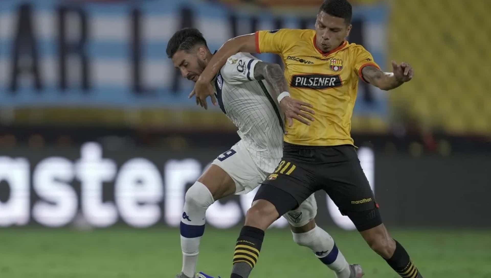El zaguero central que jugó en el ídolo confesó sus ganas de jugar en Emelec