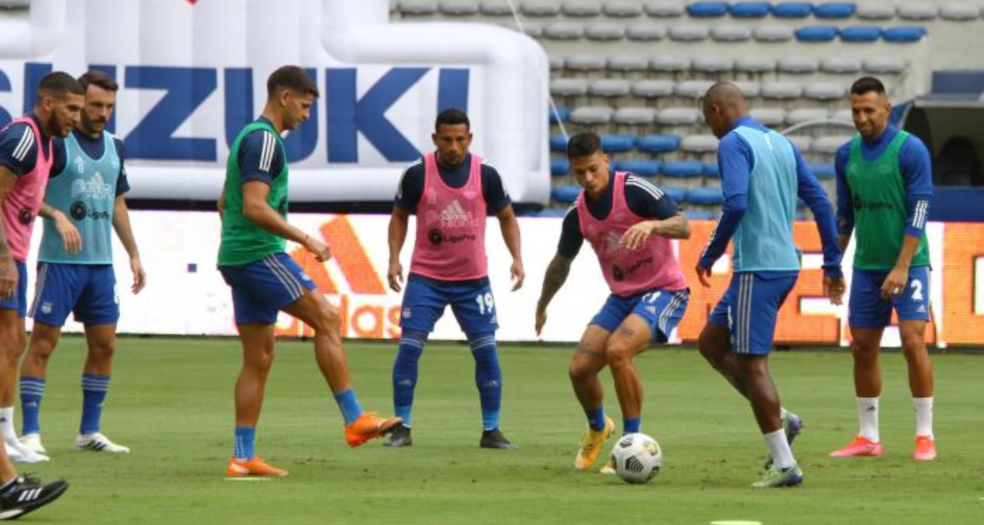 Emelec es uno de los equipos que pelea por la final del Campeonato Ecuatoriano pero con varios puntos bajos en su plantel como Lass Bangoura pero no sería el único que salga