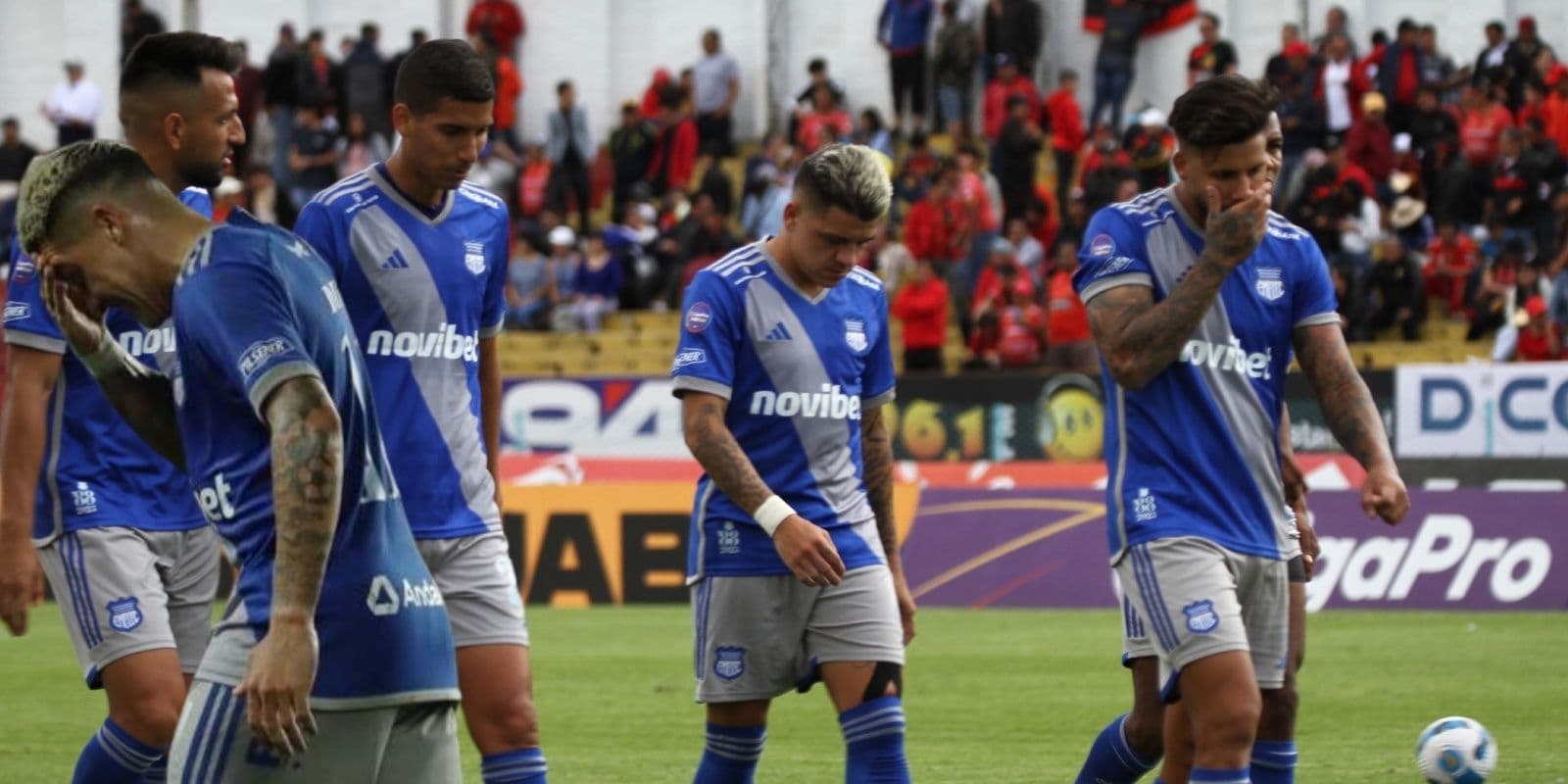 Emelec pasa por un mal momento y varios directivos han renunciaron por los problemas del club
