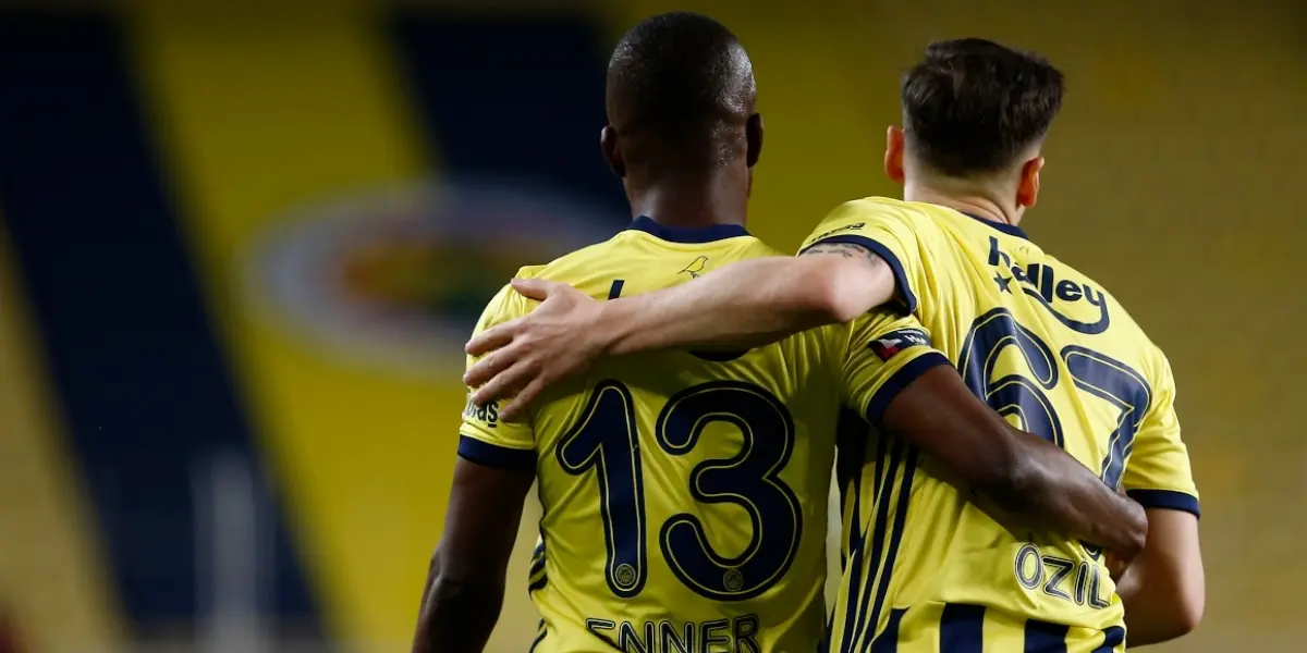 Enner Valencia está creciendo a pasos agigantados en su nuevo equipo, Fenerbahçe, y lo han destacado por un especial motivo que demuestra compromiso con el equipo