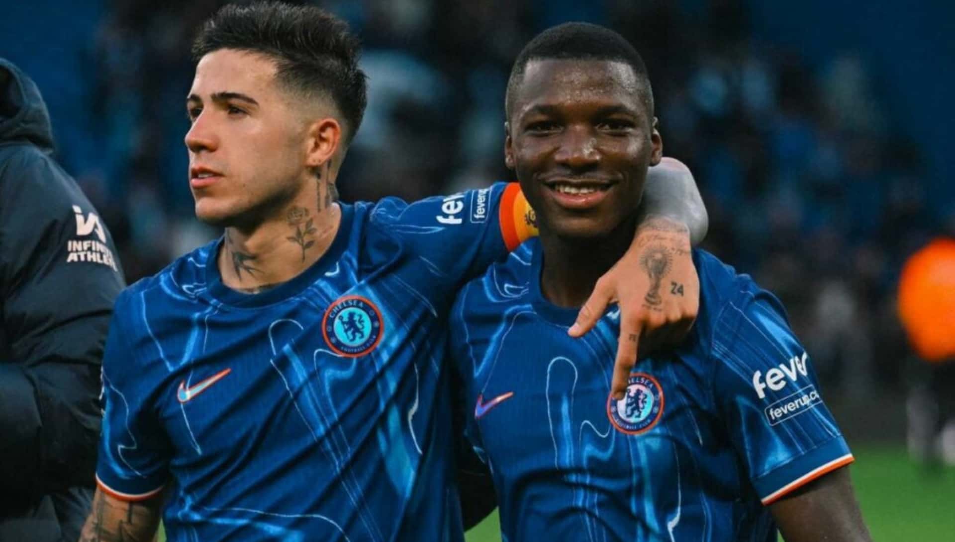 Enzo Fernández y Moisés Caicedo
