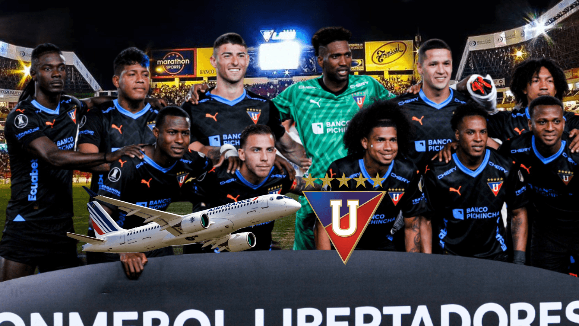 Equipo titular de Liga de Quito, avión, escudo de LDU. Foto tomada de: Conmebol