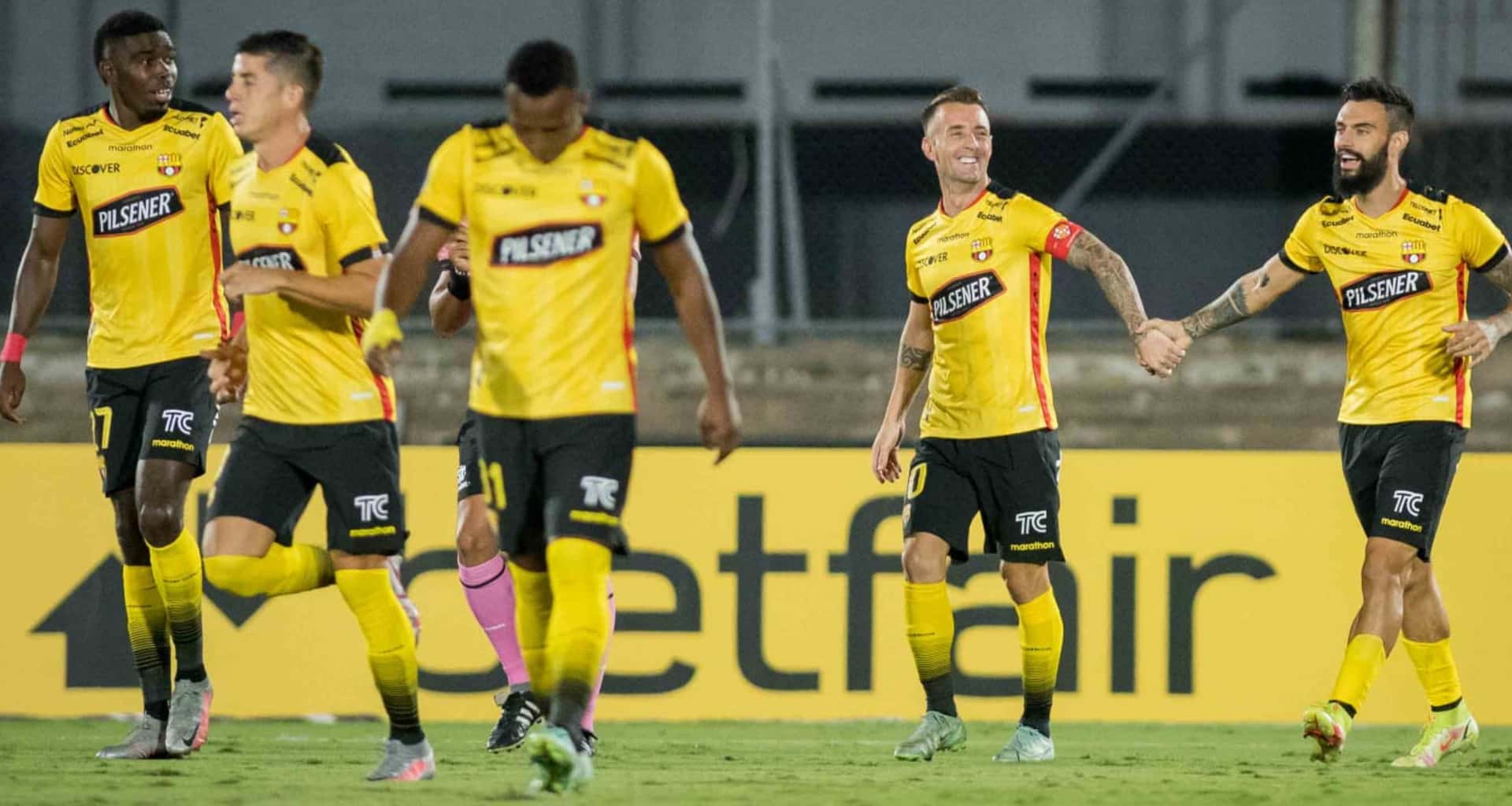 Es uno de los jugadores de confianza de Fabián Bustos pero no da la talla en el equipo